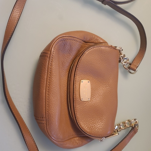 Michael Kors Women's Pebbled Leather Crossbody Bag in Tan - Picture 2 of 6